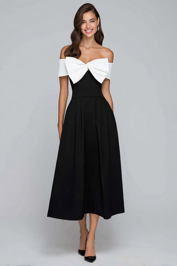 Noir et blanc épaule dénudée Une longue robe formelle ligne avec nœud